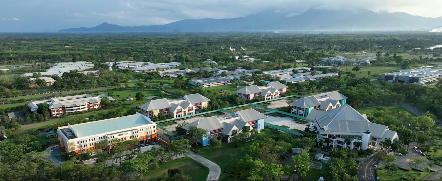 ui-ตึกมหาวิทยาลัย