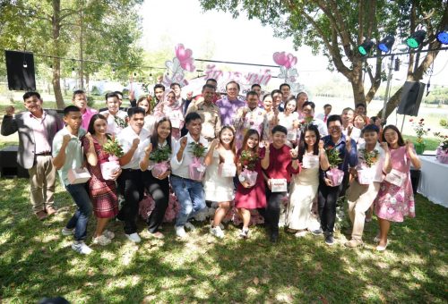 เปิดตำนานวาเลนไทน์ “รักลอยฟ้า” จดทะเบียนสมรสบนหอชมฟ้า