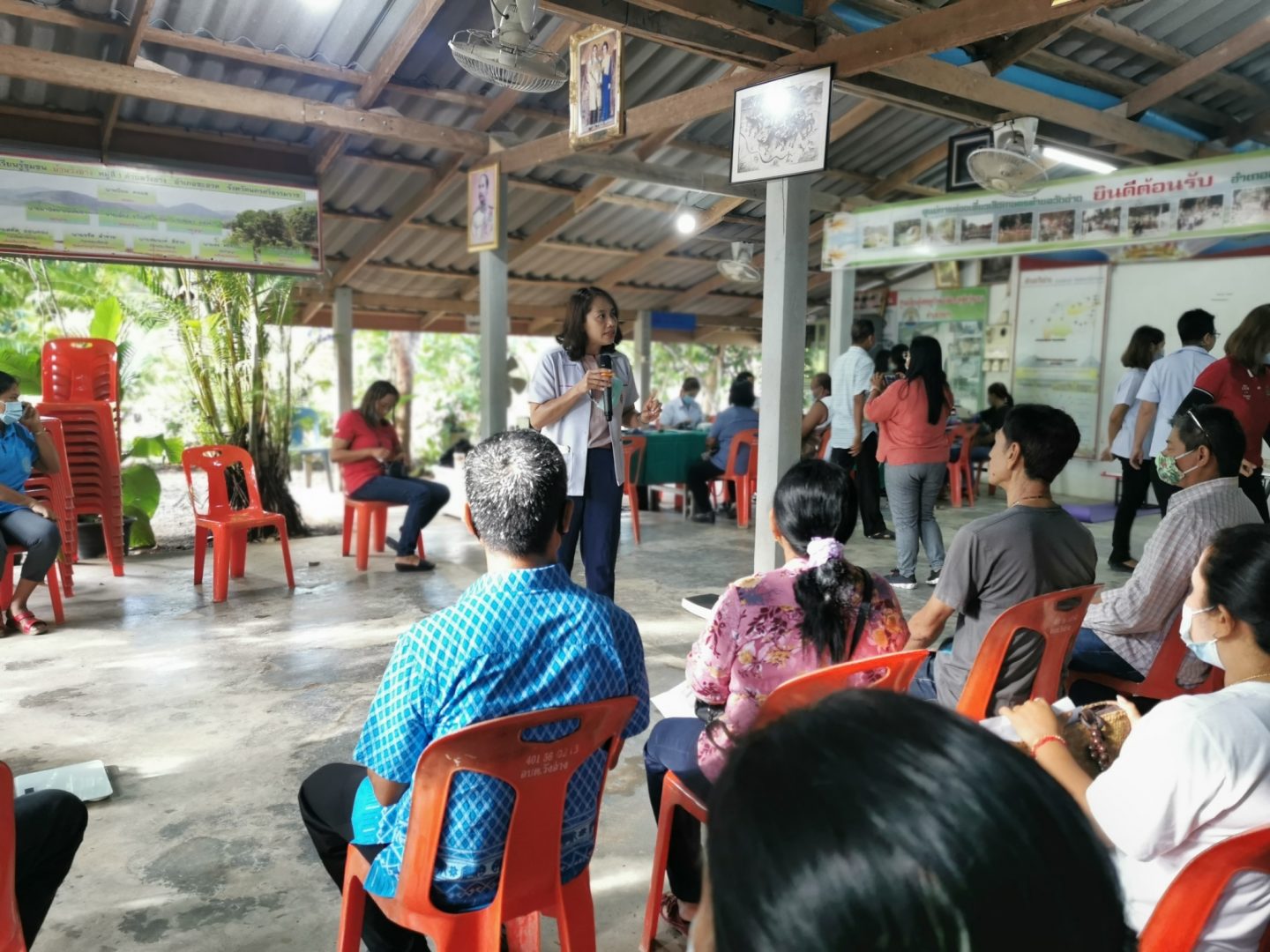 Walailak University organizes the event of “Healthy Development for Increasing the Potential of Production and Community Economy” in Klong Noy subdistrict, Pak Phanang district, Nakhon Si Thammarat.