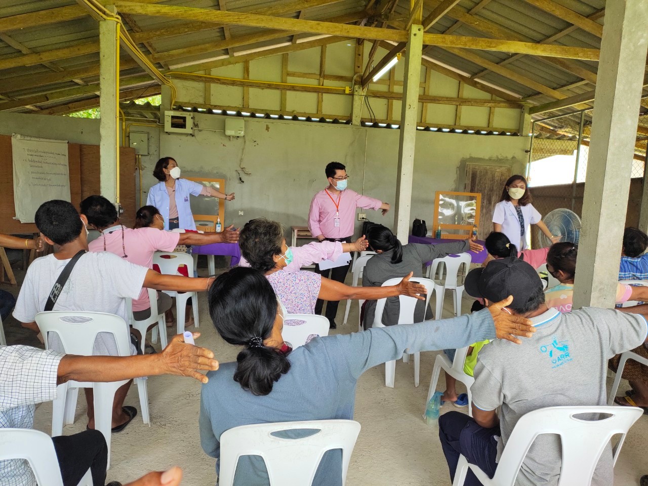 Walailak University Provides Healthcare Consulting Services to Empower the Potential of Swine Production and Local Economy for Swine Community Enterprise in Walailak Demonstration Community
