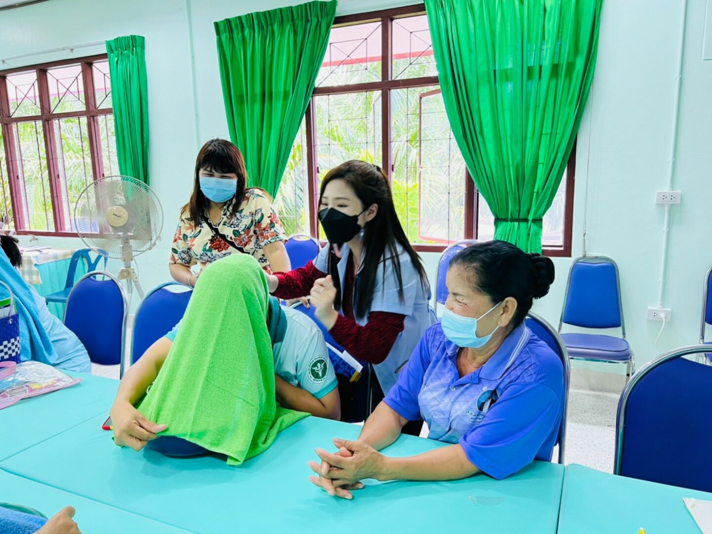 ม.วลัยลักษณ์ ร่วมกับ รพ.สต.ชุมชนสาธิตวลัยลักษณ์พัฒนา สร้างสุขภาวะชุมชนด้วยศาสตร์การแพทย์แผนไทยในยุคโควิด – 19